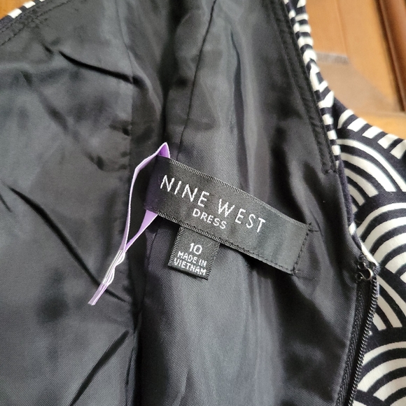 Navy and Gold Formal Dress - Picture 4 of 4